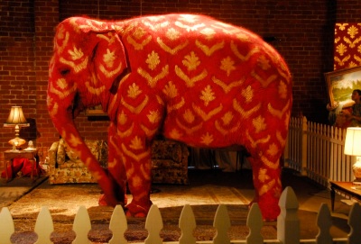 The_Elephant_in_the_Room_Banksy-Barely_legal-2006